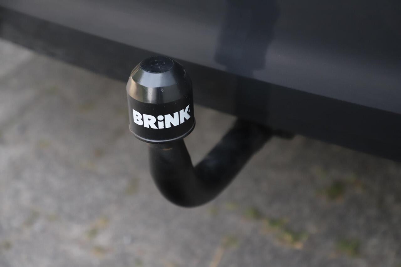 BMW 3-SERIE Touring 330e Business Edition Plus 292PK Black Pack Individual Automaat Trekhaak Sportstoelen Leder 18 inch Laser LED Navigatie Carplay Clima Cruise Stoelverwarming SOH 92%