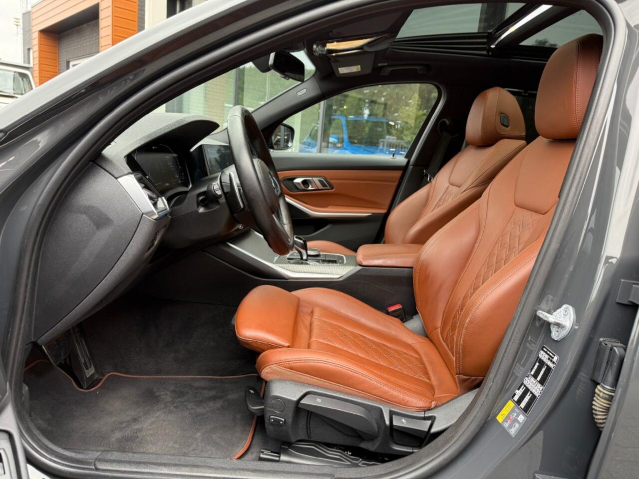 BMW 3-SERIE 320e M-Sport,Pano,Tartufo Leder,Trekhk Elekt,LED,Adapt Cruise,