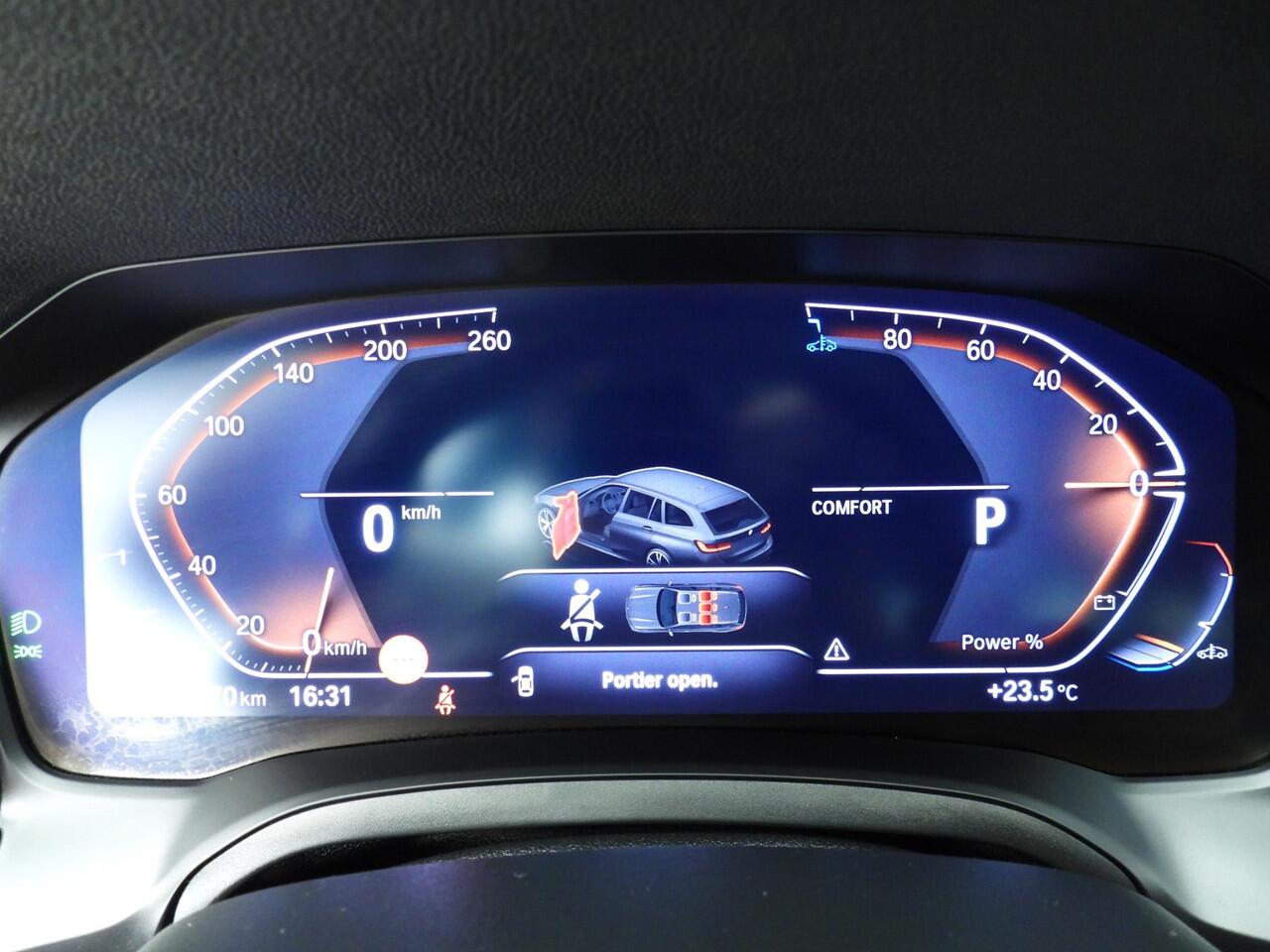 BMW 3-SERIE Touring 318i | M-Sportpakket | Laserlicht | Leder | Navigatie | Sportstoelen | Stoelverwarming | DAB | Alu 18 inch