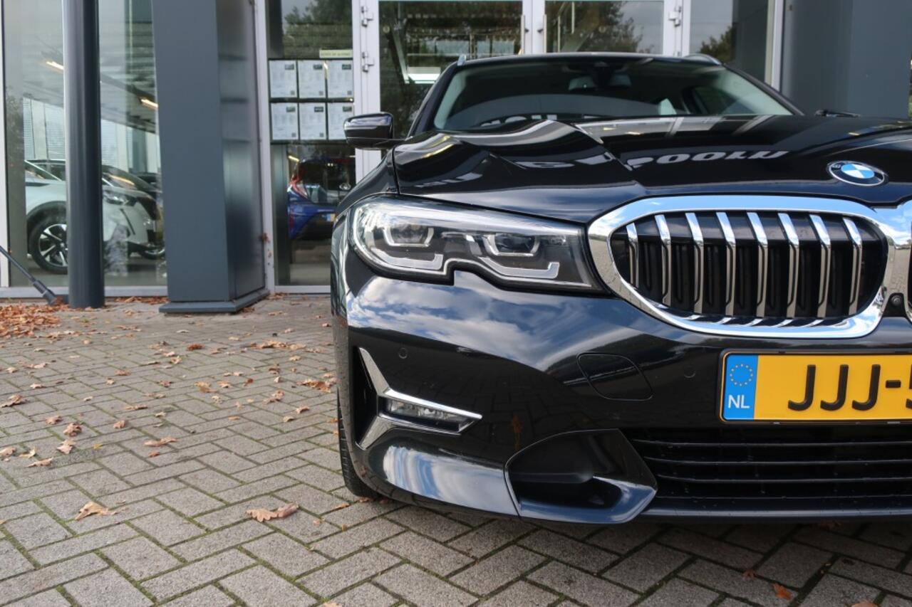 BMW 3-SERIE 330E XDRive, Lederen Bekleding, Apple Carplay/ Android Auto, etc.