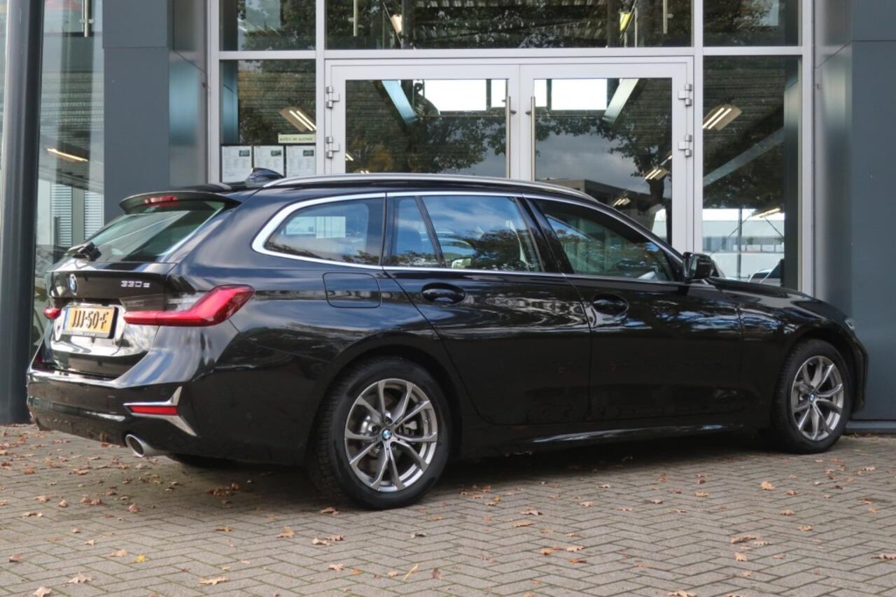 BMW 3-SERIE 330E XDRive, Lederen Bekleding, Apple Carplay/ Android Auto, etc.