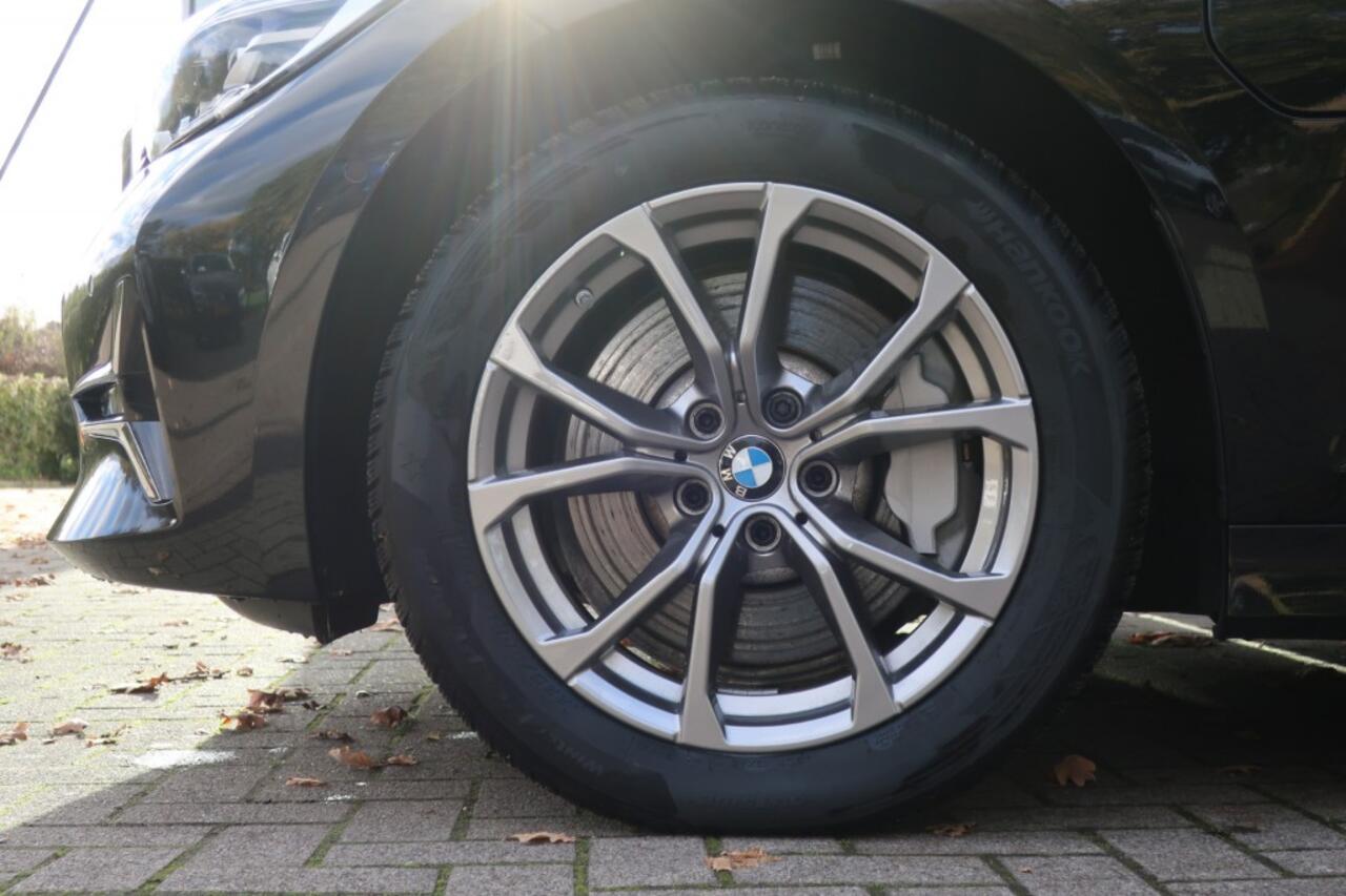 BMW 3-SERIE 330E XDRive, Lederen Bekleding, Apple Carplay/ Android Auto, etc.