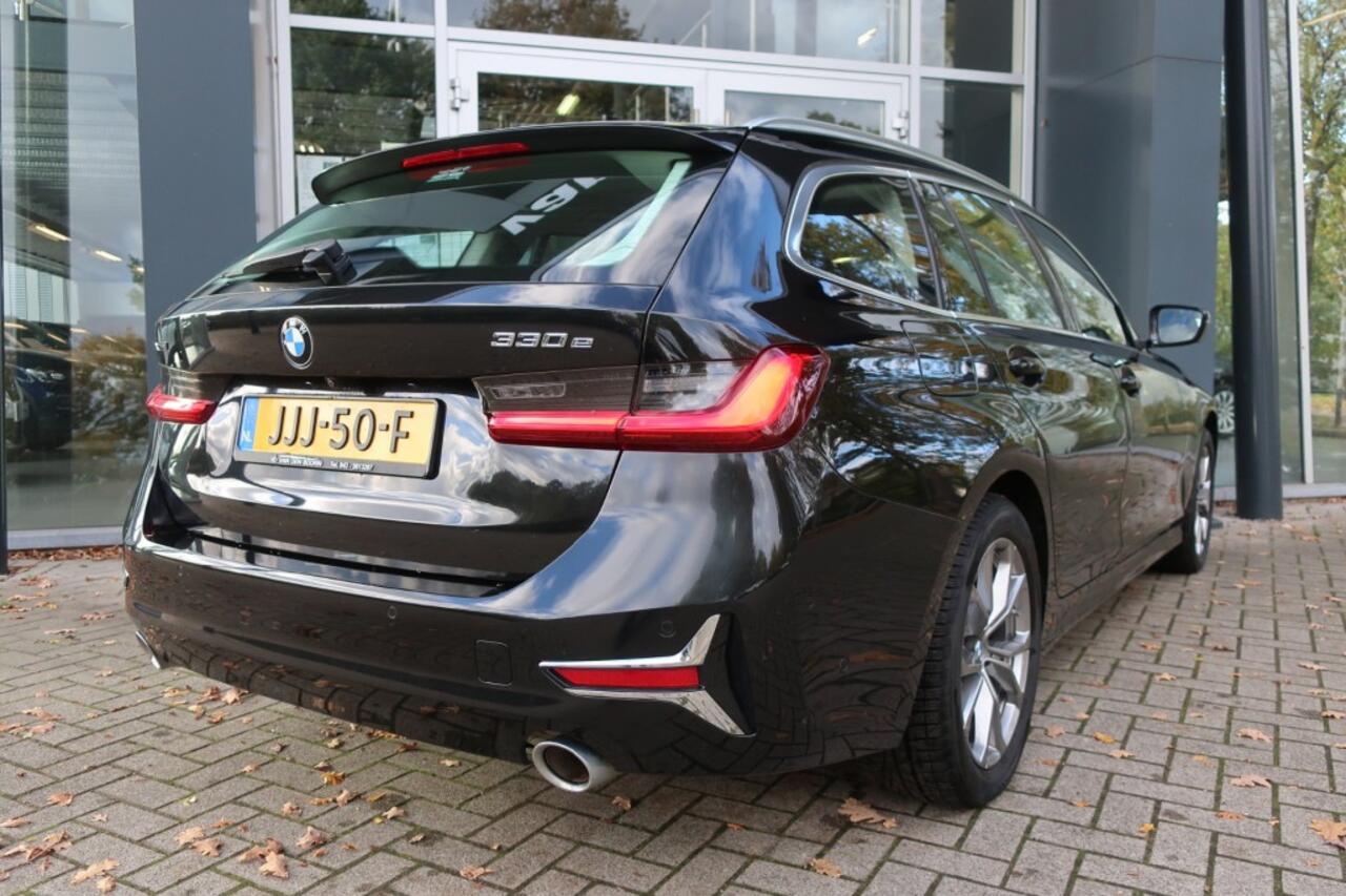 BMW 3-SERIE 330E XDRive, Lederen Bekleding, Apple Carplay/ Android Auto, etc.