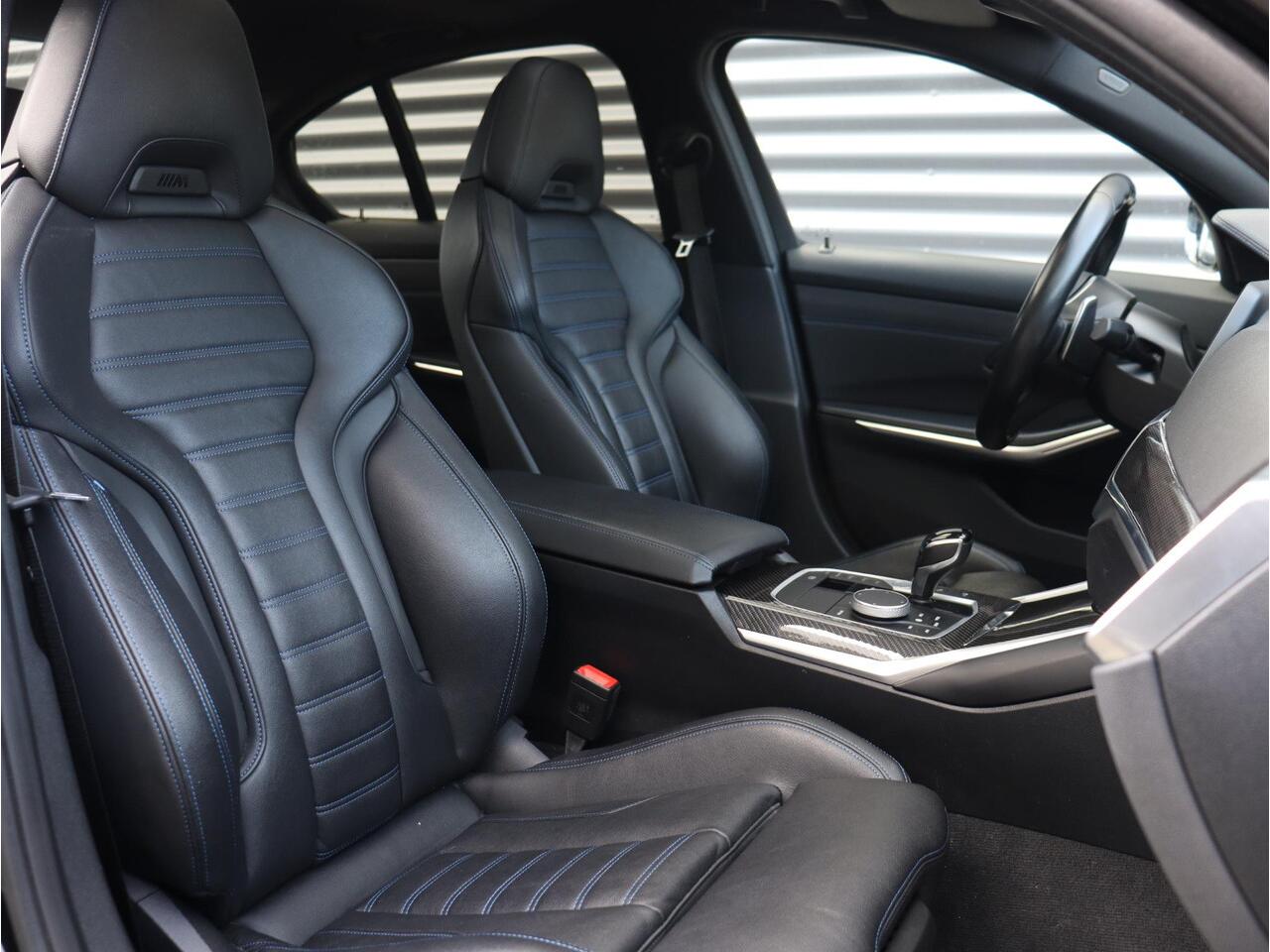 BMW 3-SERIE Sedan M340i xDrive | High Executive | Panodak | Elektr. Stoelen | Driving Assistant | Laserlight | Adaptief M Onderstel | Hi-Fi | 19'' LMV