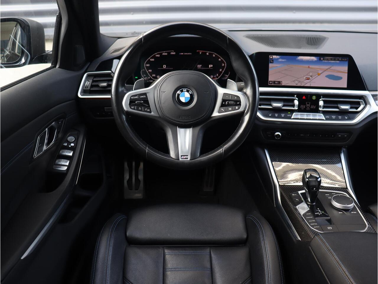 BMW 3-SERIE Sedan M340i xDrive | High Executive | Panodak | Elektr. Stoelen | Driving Assistant | Laserlight | Adaptief M Onderstel | Hi-Fi | 19'' LMV