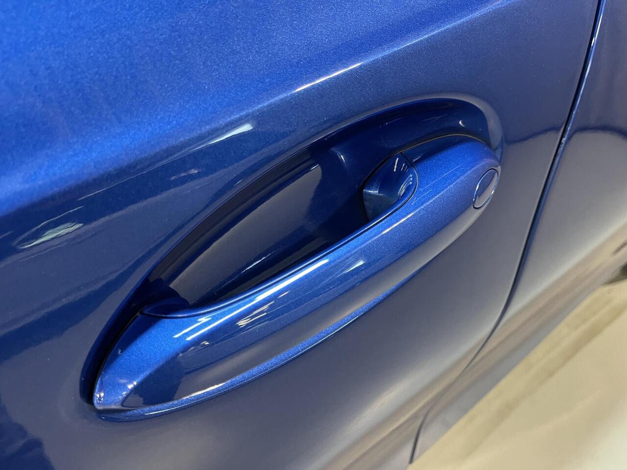 BMW 3-SERIE Touring 330e High Executive M Sport 18"/Panoramadak/Laser LED/Harman Kardon/Keyless/Head-up/360 camera/Dodehoek/Adaptieve cruise/Stoel + stuurverwarming/Adaptief M onderstel