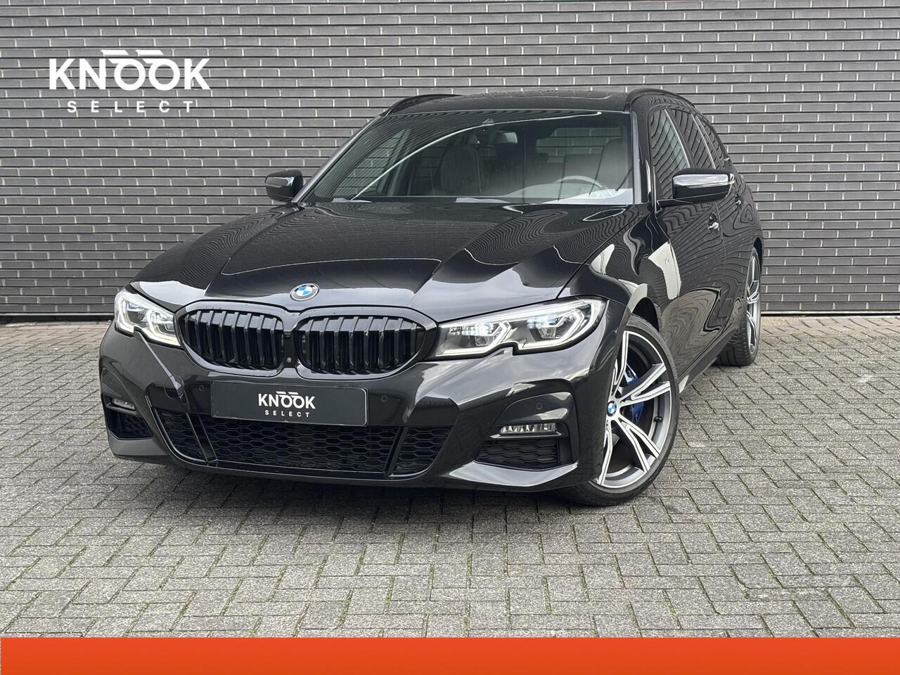 BMW 3-SERIE Touring 330i xDrive High Executive M Sport Pakket Automaat / Live Cockpit Professional / Panoramadak / Trekhaak / Leder / Apple CarPlay / Harman Kardon / 19 Inch / Shadow Line / Laserlicht / Head-Up Display / M Sportremsysteem / Adaptief M-onderstel