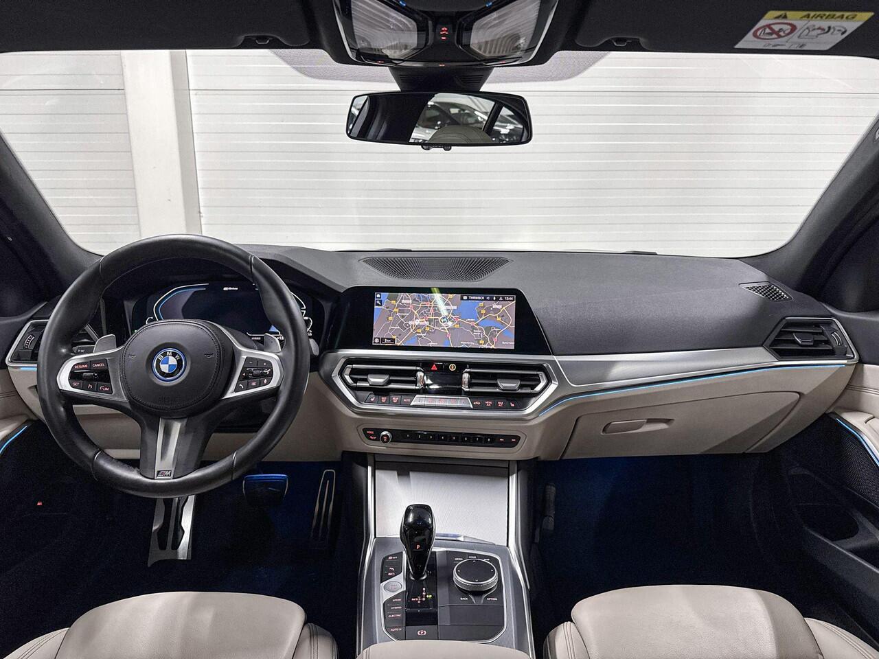 BMW 3-SERIE Sedan 330e xDrive Business Edition Plus