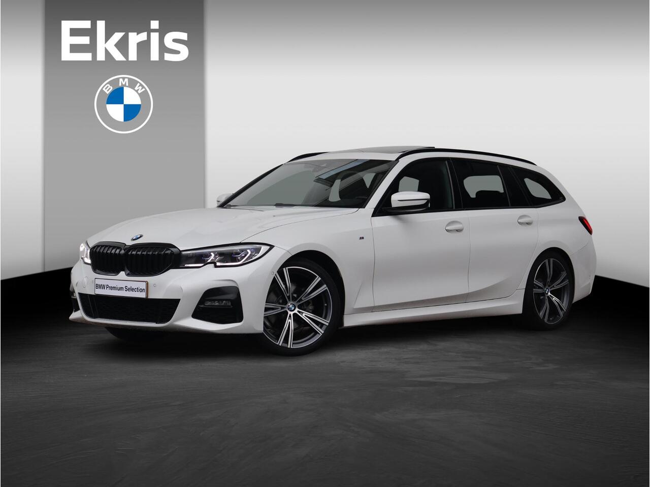 BMW 3-SERIE Touring 318i Business Edition Plus / M-Sportpakket / Panoramadak / Achteruitrijcamera / 19'' / Hifi