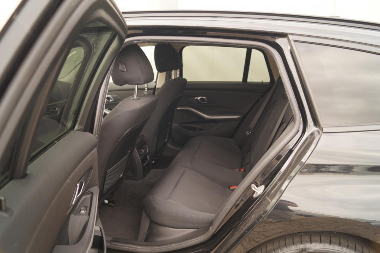 BMW 3-SERIE Touring 318d Automaat Executive -NAVI-ECC-