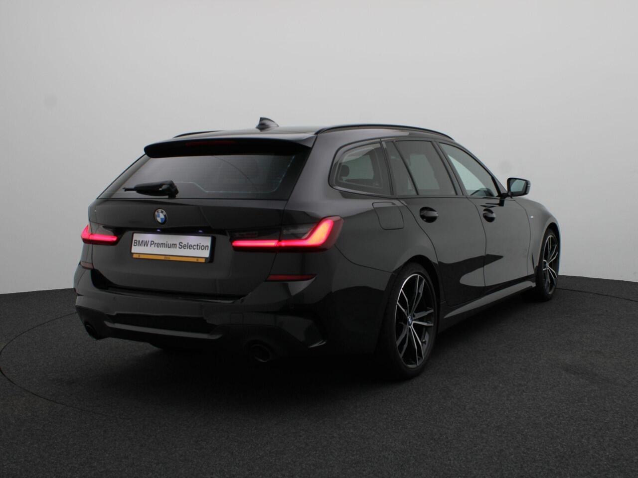 BMW 3-SERIE Touring 318i M Sportpakket | Executive | LED Koplampen | DAB | HiFi | 19''