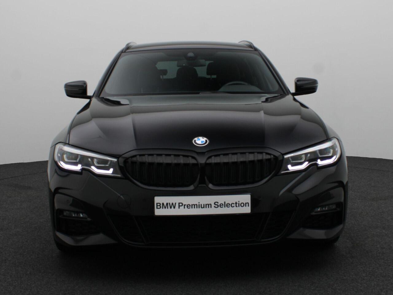 BMW 3-SERIE Touring 318i M Sportpakket | Executive | LED Koplampen | DAB | HiFi | 19''