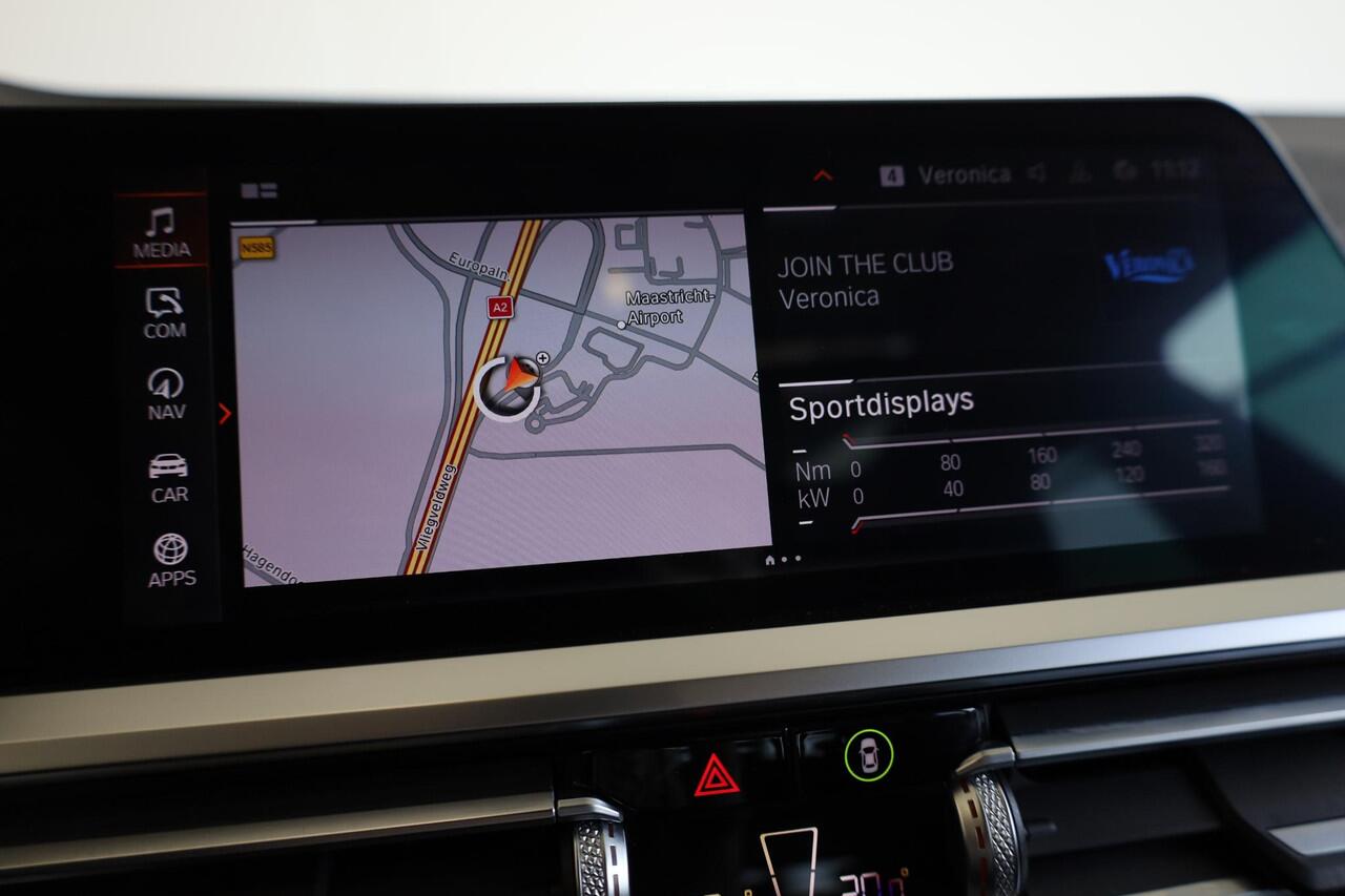 BMW 3-SERIE Touring 320i | Panorama Dak | Stoelverwarming | Trekhaak