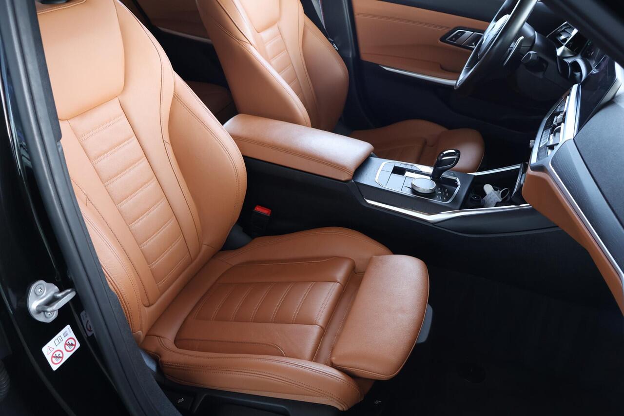 BMW 3-SERIE Touring 318i High Executive Edition | M Sport | Parking Pack | Voorstoelen Verwarmd