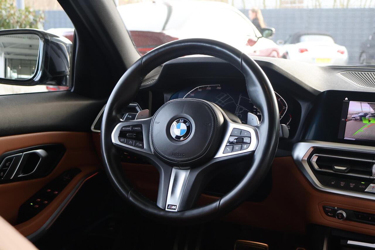 BMW 3-SERIE Touring 318i High Executive Edition | M Sport | Parking Pack | Voorstoelen Verwarmd