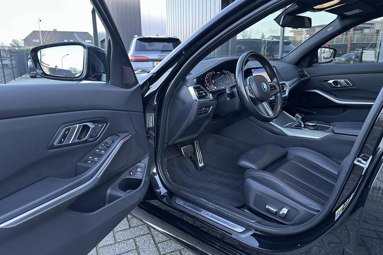 BMW 3-SERIE Touring 330e High Exe. M Sport Laser Pano Leder Hud