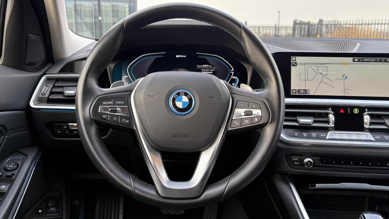 BMW 3-SERIE Touring 330e xDrive High Executive