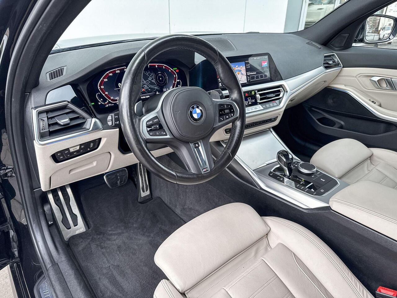 BMW 3-SERIE Touring 320e Business Edition Plus M-Sport / Comfort Acces / Geluidswerende Ruiten / Panorama Dak / Laser Lichten / Stuurwielrand Verwarming / Getint Glas