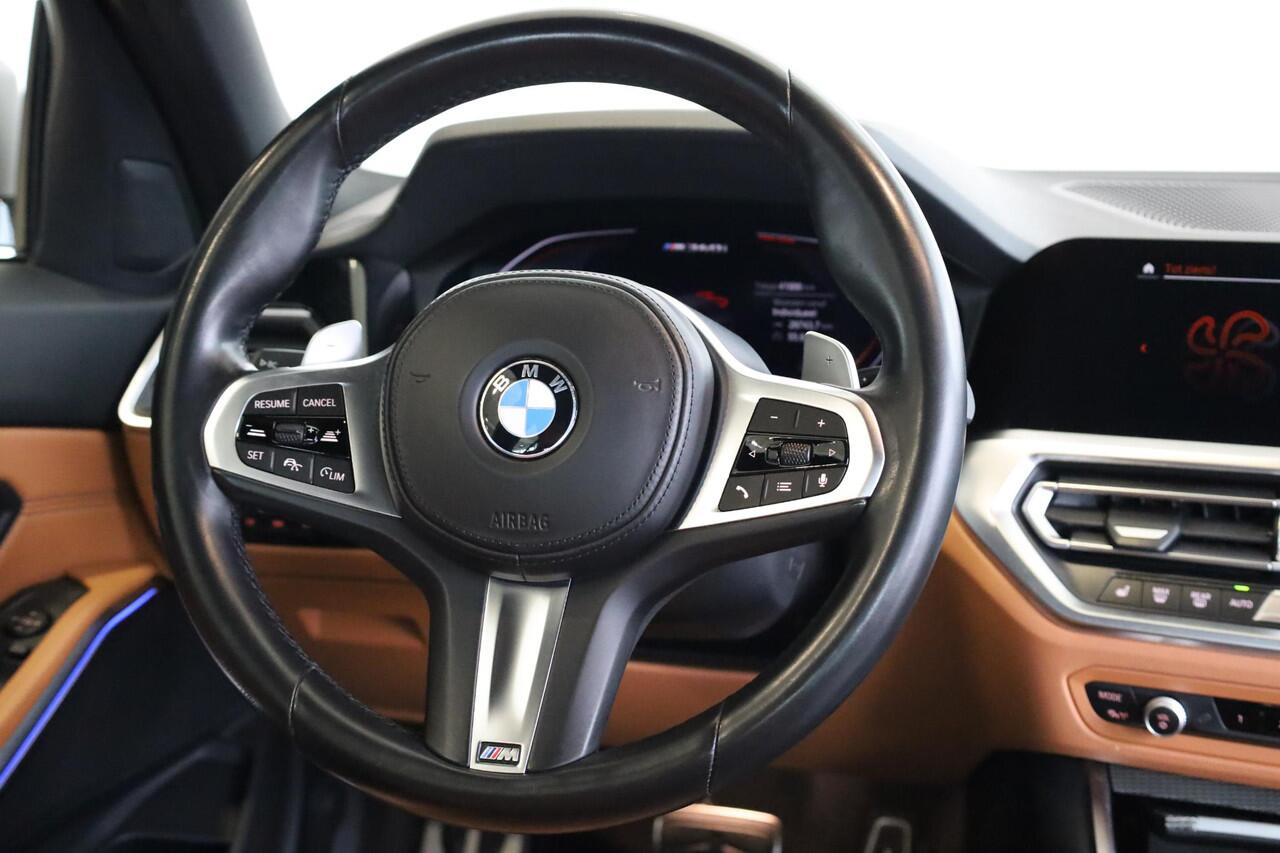 BMW 3-SERIE Sedan M340i xDrive | Sportstoelen | Adaptieve Cruise Controle | Achteruitrijcamera | M Sportremsysteem | Voorstoelen Verwarmd |