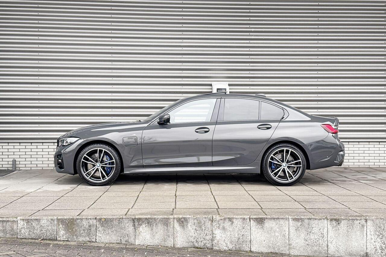 BMW 3-SERIE Sedan 330e eDrive Edition