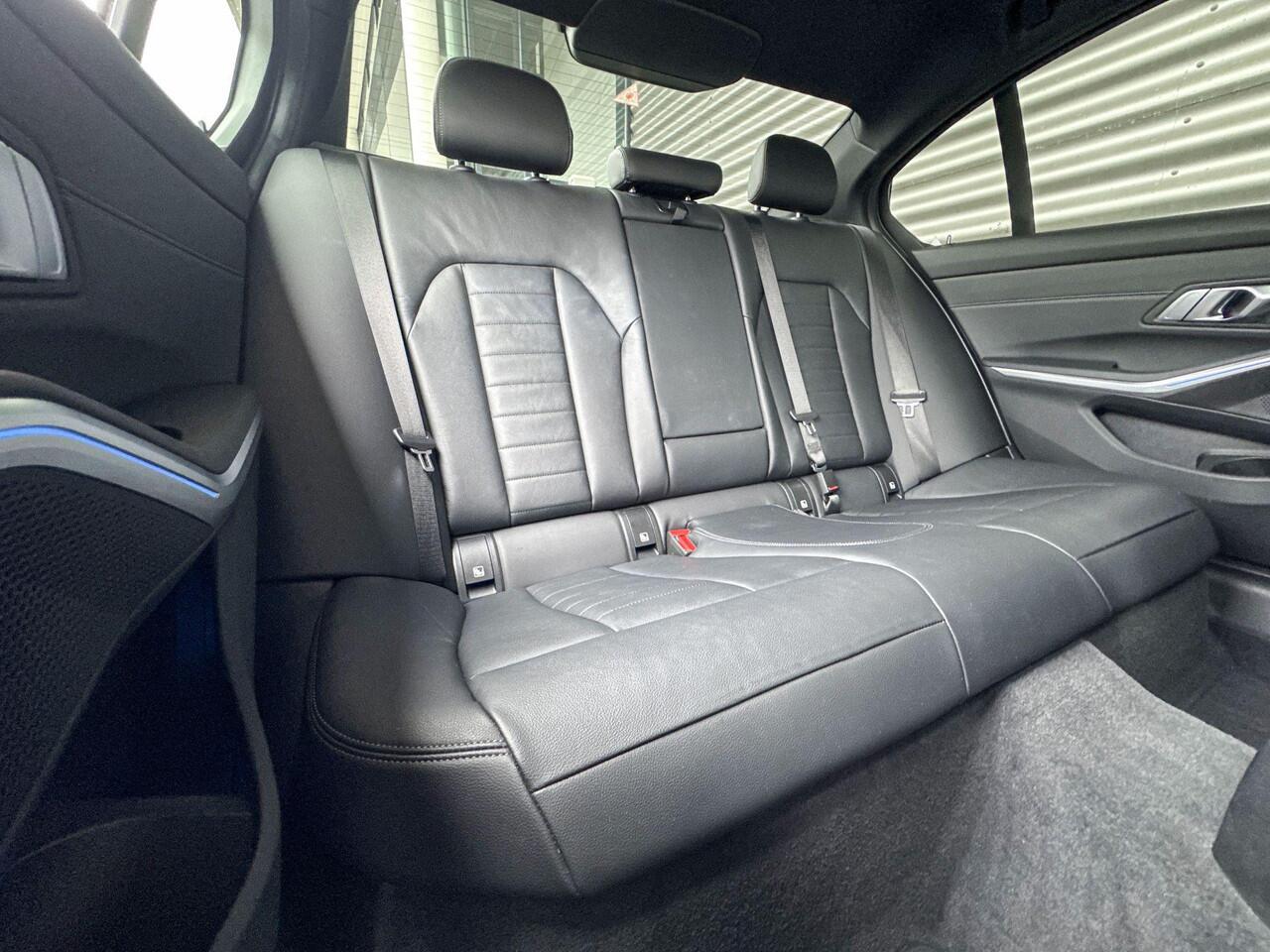 BMW 3-SERIE Sedan 330e eDrive Edition