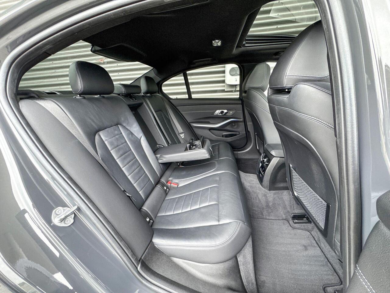 BMW 3-SERIE Sedan 330e eDrive Edition