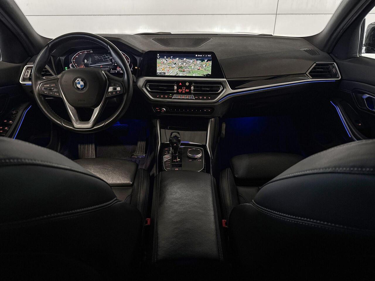 BMW 3-SERIE Sedan 320i High Executive