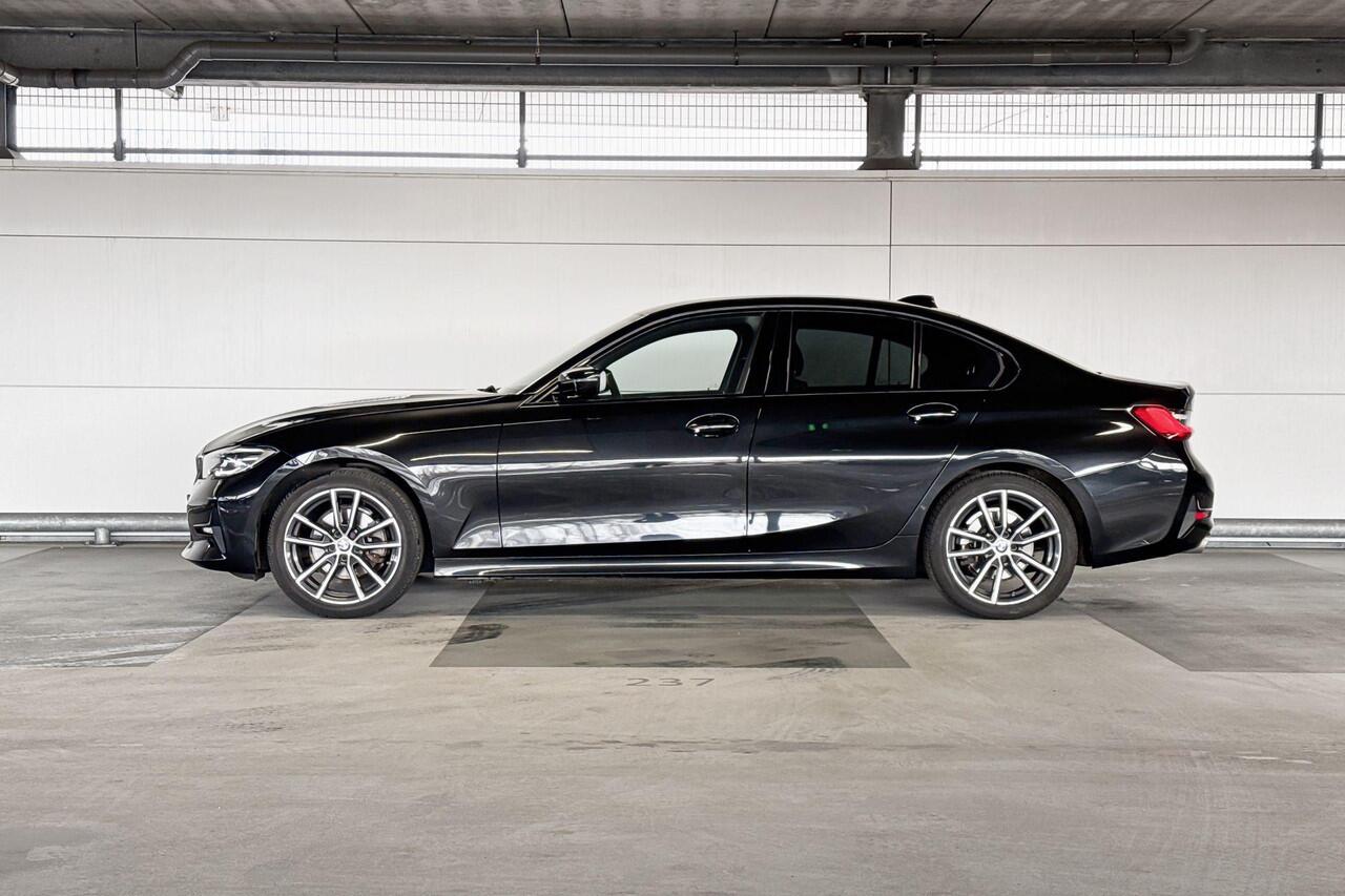 BMW 3-SERIE Sedan 320i High Executive