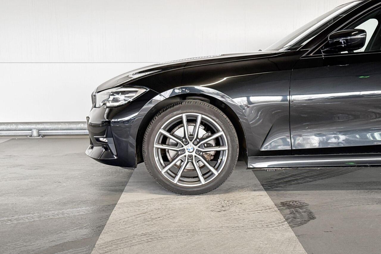 BMW 3-SERIE Sedan 320i High Executive