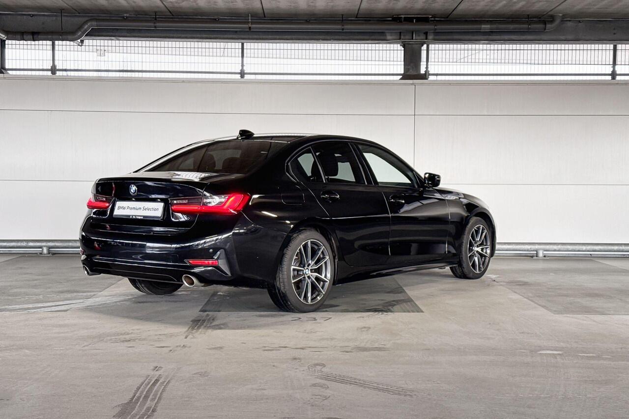 BMW 3-SERIE Sedan 320i High Executive