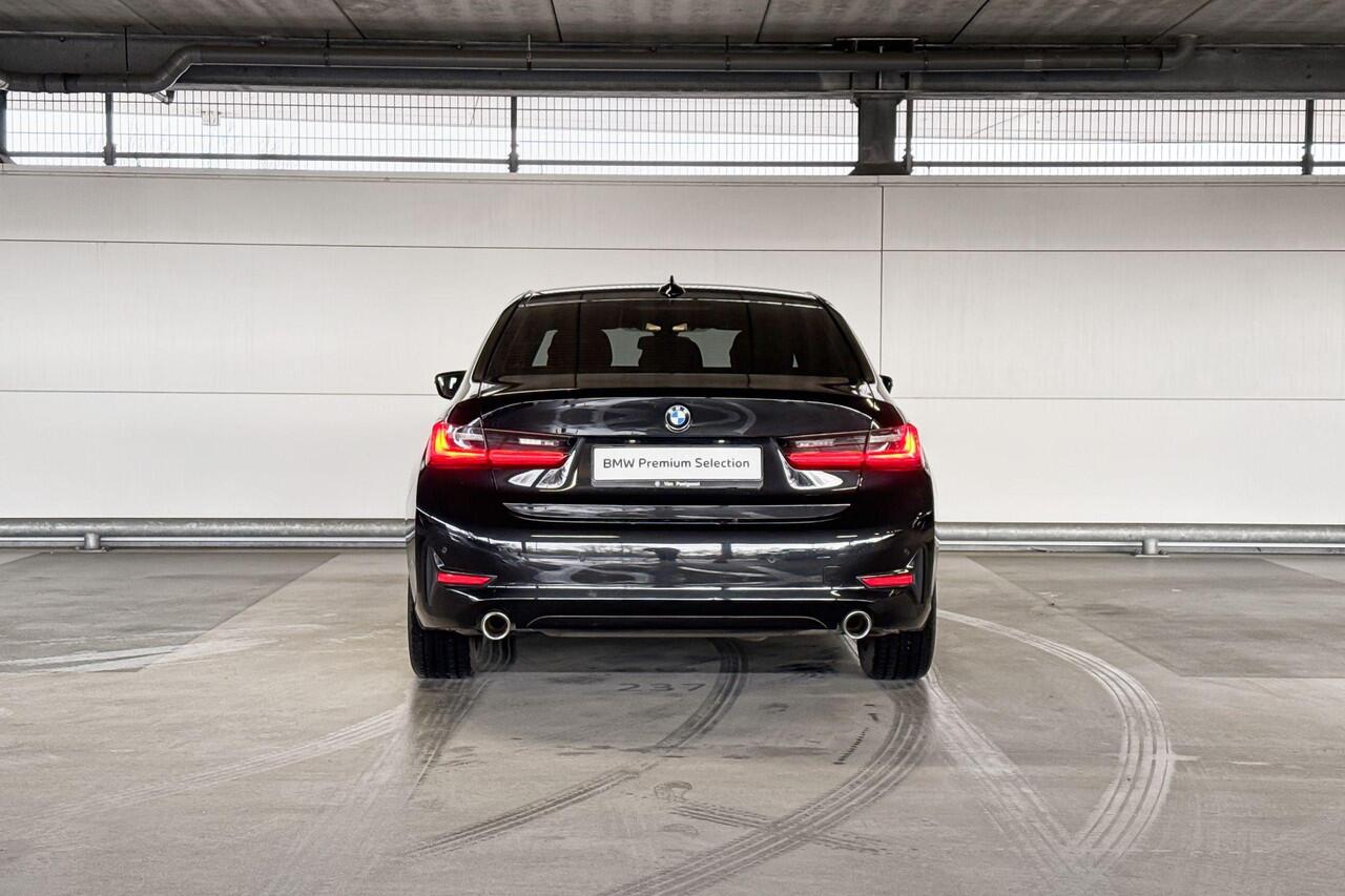 BMW 3-SERIE Sedan 320i High Executive