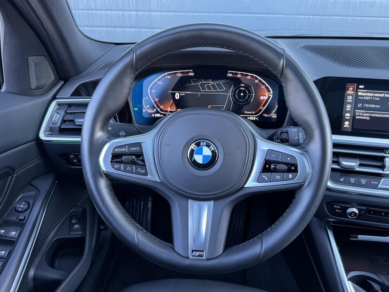 BMW 3-SERIE TOURING 320i HIGH EXECUTIVE EDITION I SPORTLINE I SCHUIFDAK I LEDEREN BEKLEDING I STOELVERWARMING