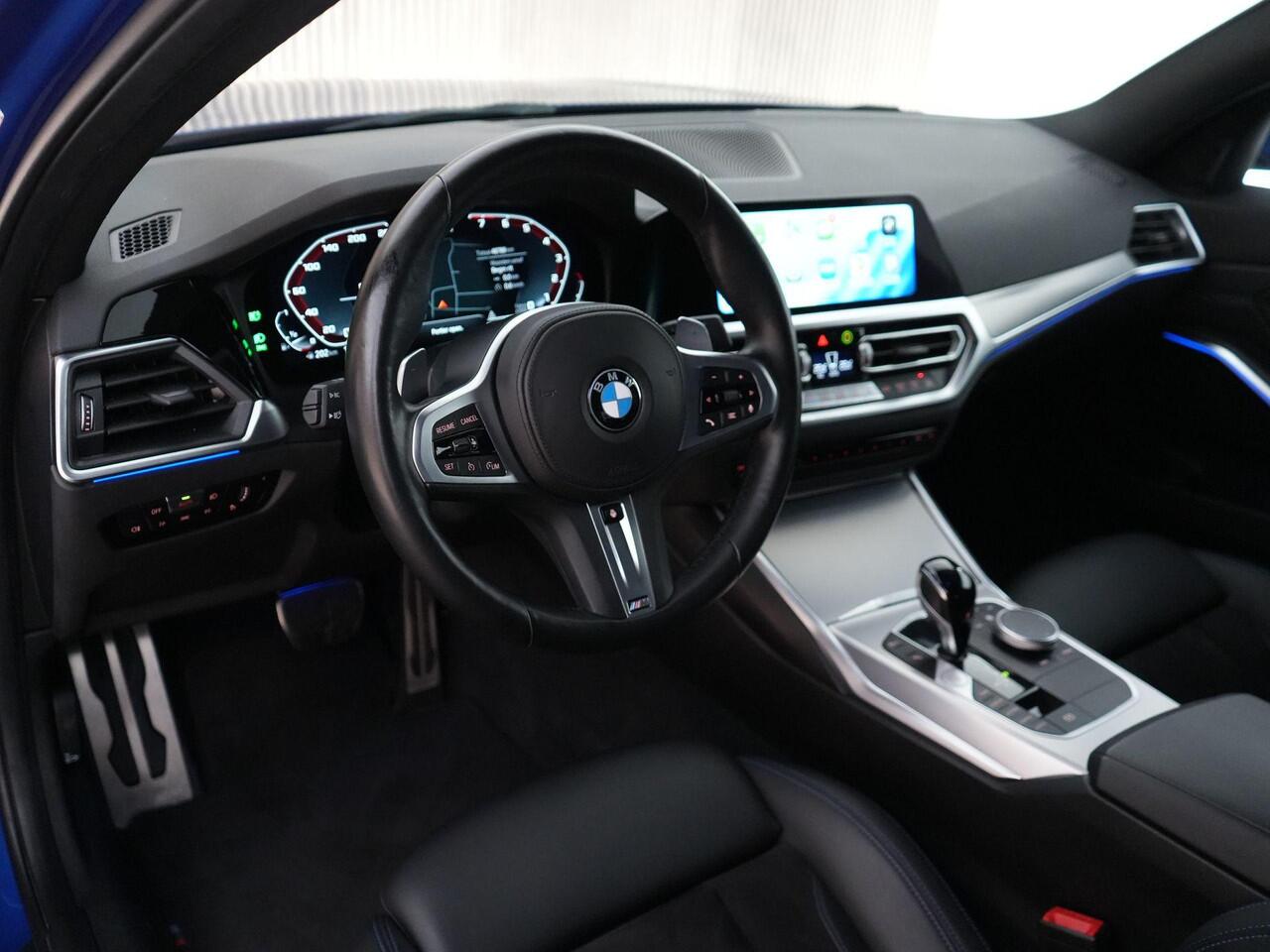 BMW 3-SERIE M340i xDrive 374pk High Executive |EU-auto|dealer onderhouden|M-sport|M-sport diff|Portimao Blue metallic|Eibach verlagingsveren|Harman&Kardon|memory|Apple Carplay|elek. trekhaak|stoelverwarming & stuur verwarming|
