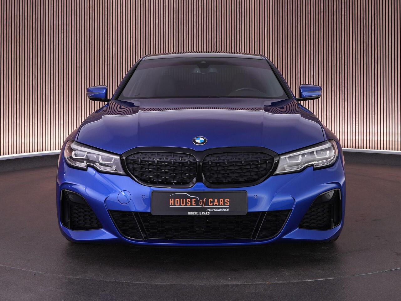 BMW 3-SERIE M340i xDrive 374pk High Executive |EU-auto|dealer onderhouden|M-sport|M-sport diff|Portimao Blue metallic|Eibach verlagingsveren|Harman&Kardon|memory|Apple Carplay|elek. trekhaak|stoelverwarming & stuur verwarming|