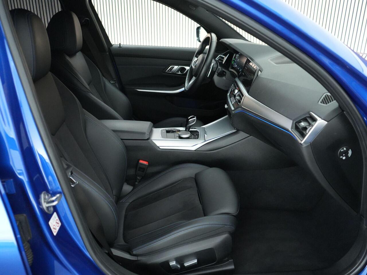 BMW 3-SERIE M340i xDrive 374pk High Executive |EU-auto|dealer onderhouden|M-sport|M-sport diff|Portimao Blue metallic|Eibach verlagingsveren|Harman&Kardon|memory|Apple Carplay|elek. trekhaak|stoelverwarming & stuur verwarming|