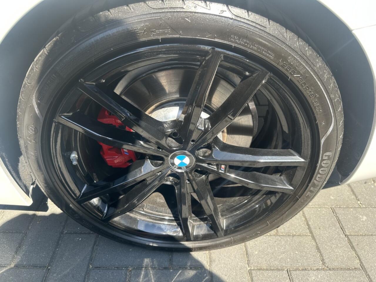 BMW 3-SERIE 318i 2.0 High Exe Dak H&K M-Pakket