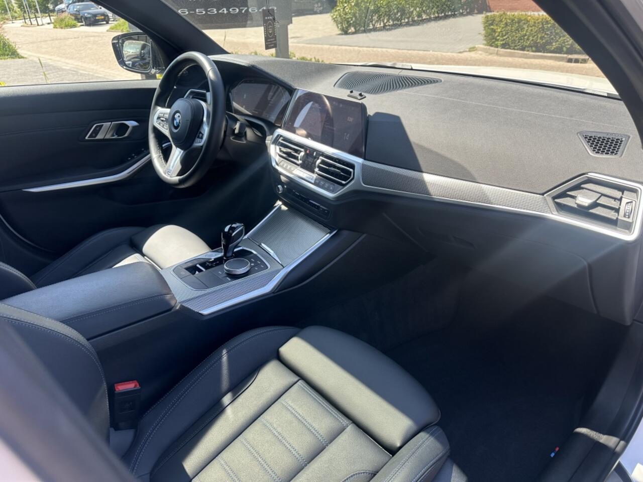 BMW 3-SERIE 318i 2.0 High Exe Dak H&K M-Pakket