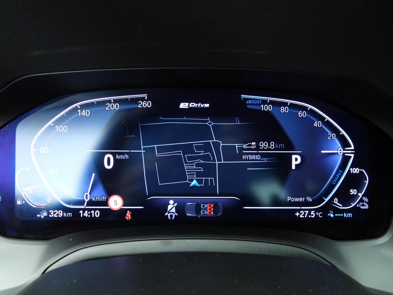 BMW 3-SERIE Sedan 320e | M-Sportpakket | Laserlicht | Leder | Navigatie | Sportstoelen | Stoelverwarming | DAB | Hifi speakers | Alu 18 inch