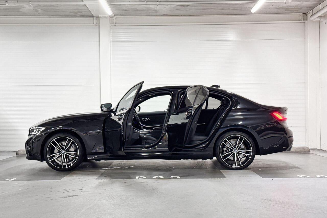 BMW 3-SERIE Sedan 330e Business Edition Plus l M-Sport l Trekhaak