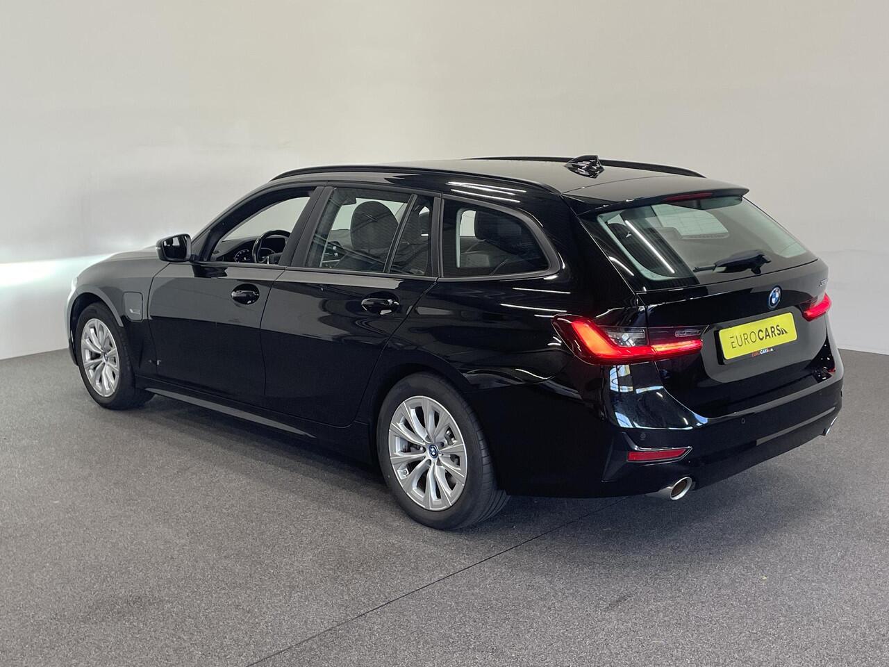 BMW 3-SERIE Touring 330e Aut. Sportline Business 292pk Airco ECC Navi Carplay Cruise Control PDC VA Virtual cockpit Sportstoelen Sensatec