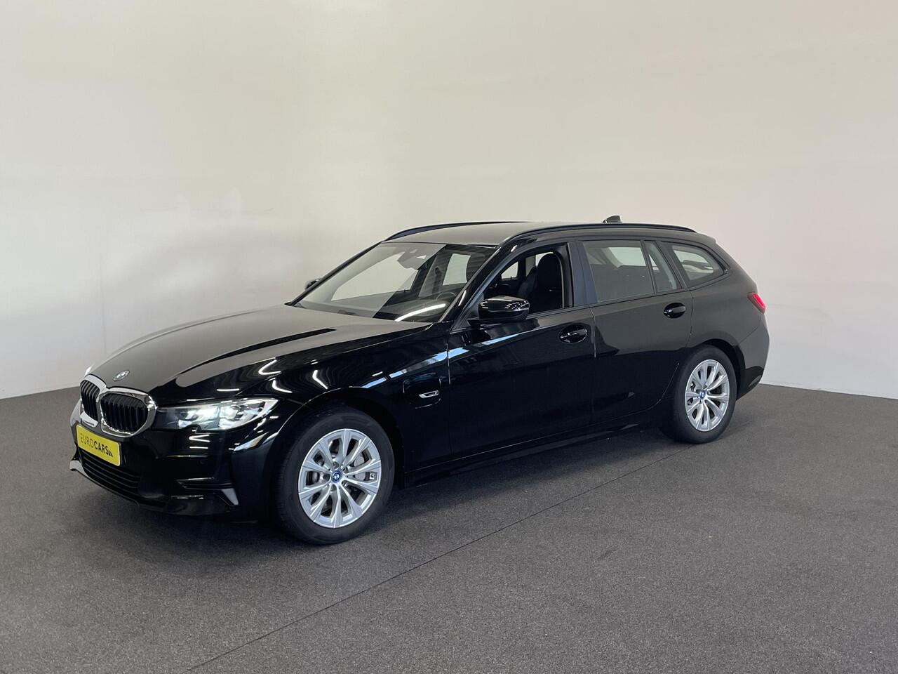 BMW 3-SERIE Touring 330e Aut. Sportline Business 292pk Airco ECC Navi Carplay Cruise Control PDC VA Virtual cockpit Sportstoelen Sensatec