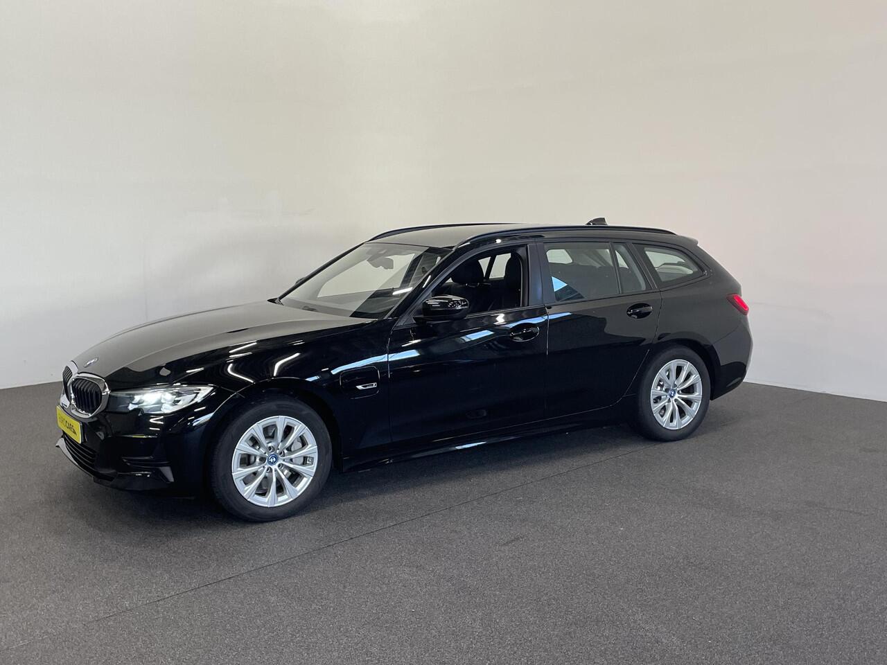 BMW 3-SERIE Touring 330e Aut. Sportline Business 292pk Airco ECC Navi Carplay Cruise Control PDC VA Virtual cockpit Sportstoelen Sensatec