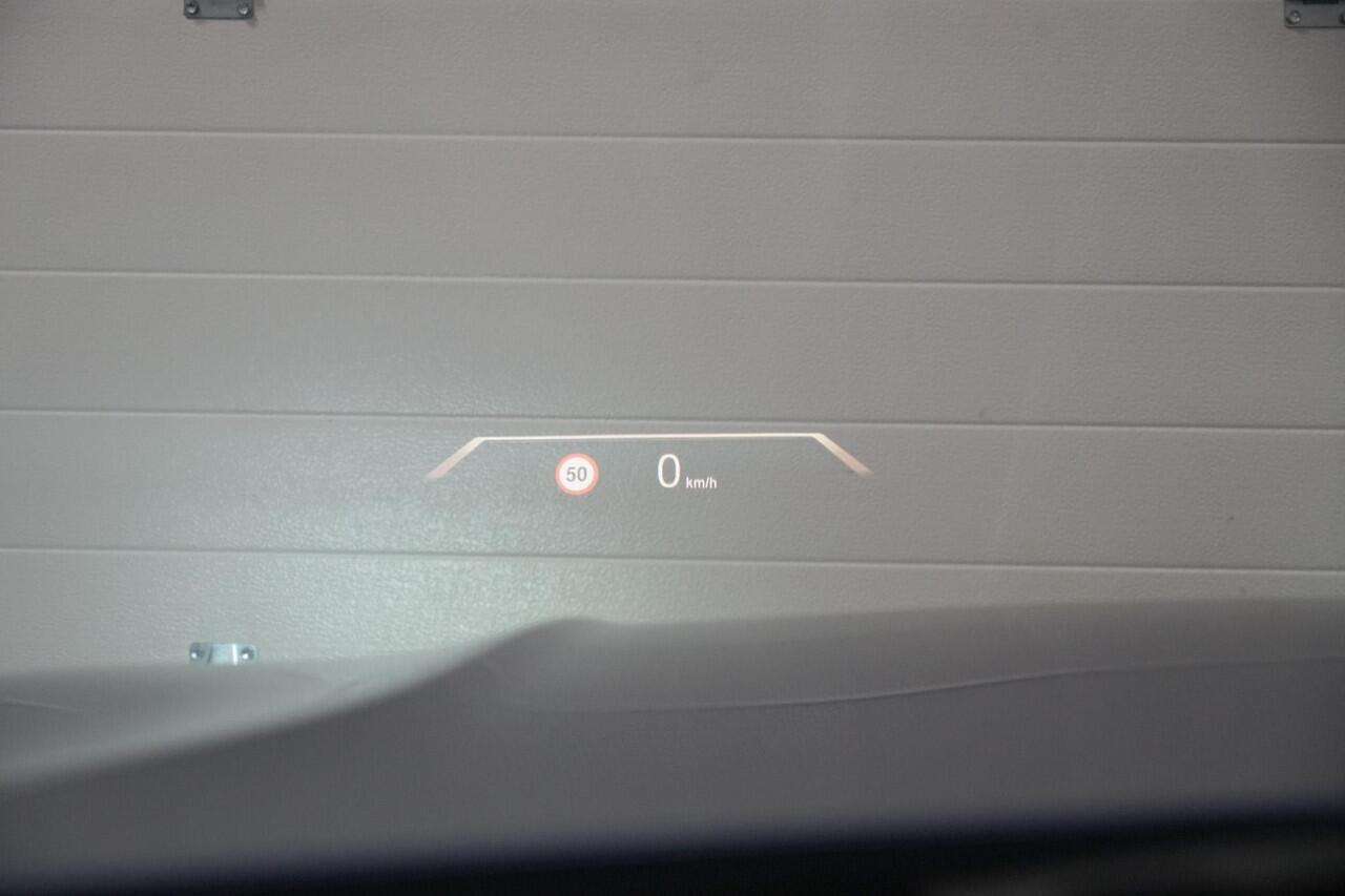 BMW 3-SERIE 330e M-Sport | Schuifdak | Head Up | Adapt. Cruise Control