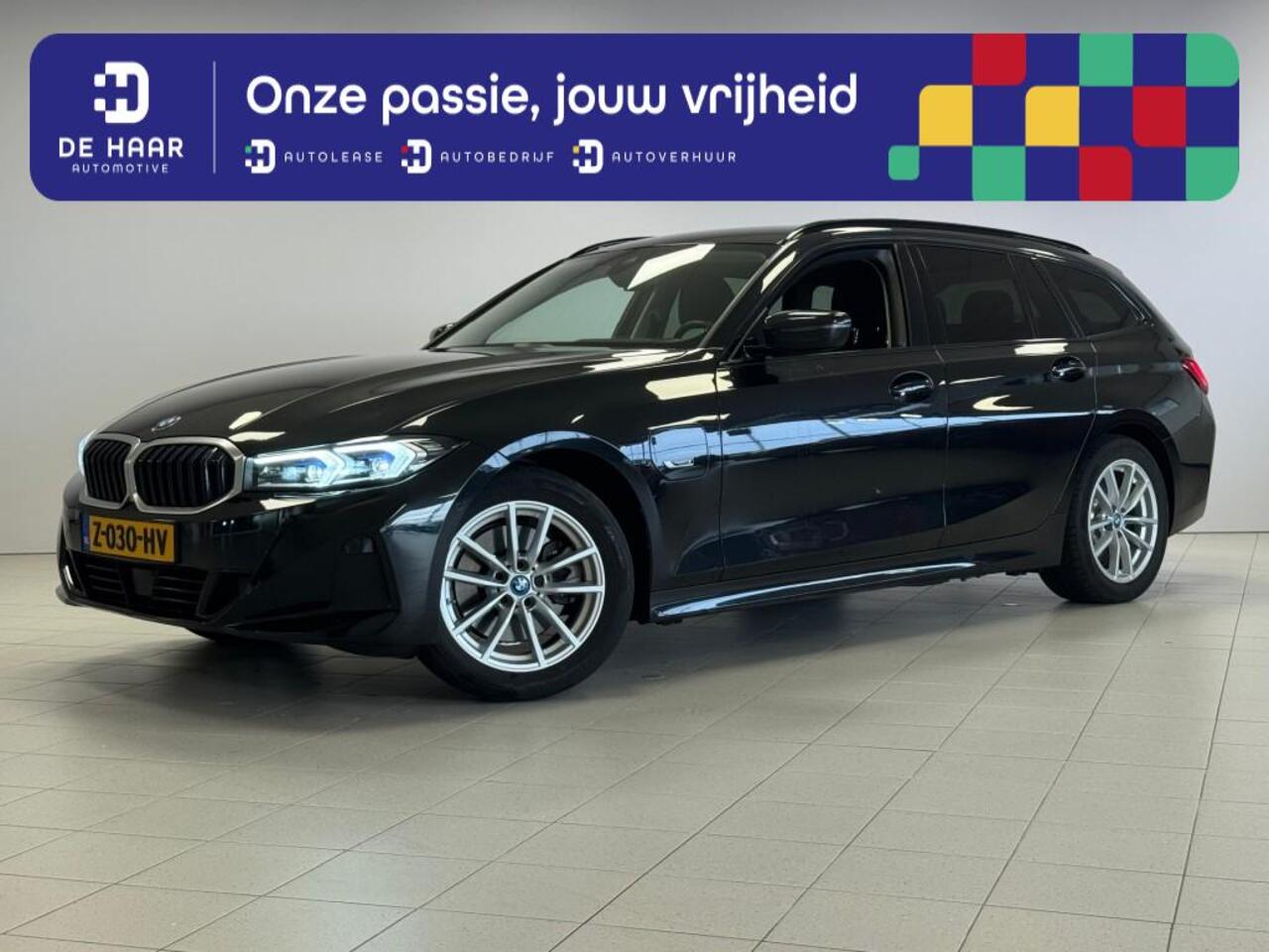 BMW 3-SERIE 320e - Elektr. Achterklep - Parkeercamera - Apple CarPlay