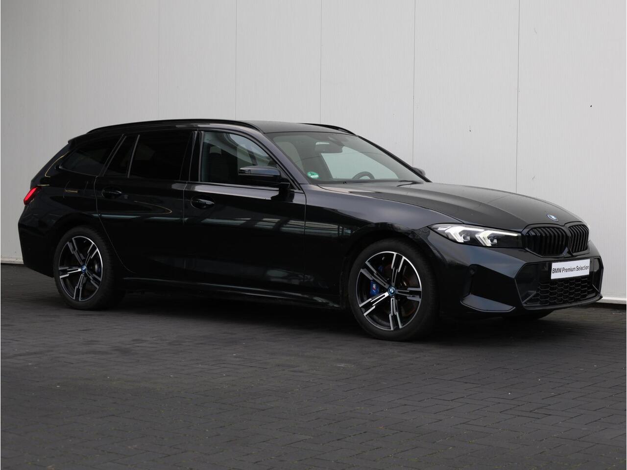 BMW 3-SERIE 320e M Sportpakket/ Achteruitrijcamera/ Elektrische Trekhaak/ Stoelverwarming/ Cruise Control/ HiFi/ Sportstoelen