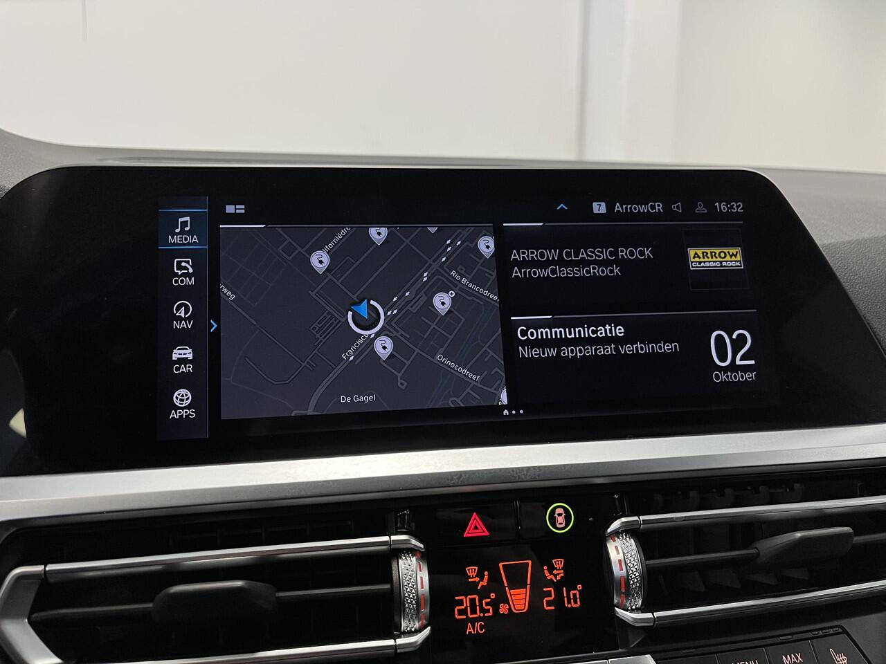 BMW 3-SERIE 320e M-sport | soH 96 % | LASER LIGHT | CARPLAY | CAMERA | LEER/ALCANTARA |