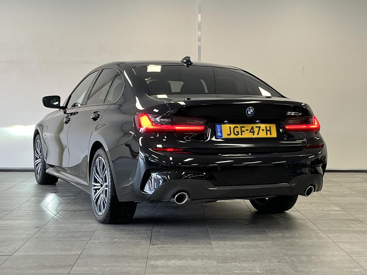BMW 3-SERIE 320e M-sport | soH 96 % | LASER LIGHT | CARPLAY | CAMERA | LEER/ALCANTARA |