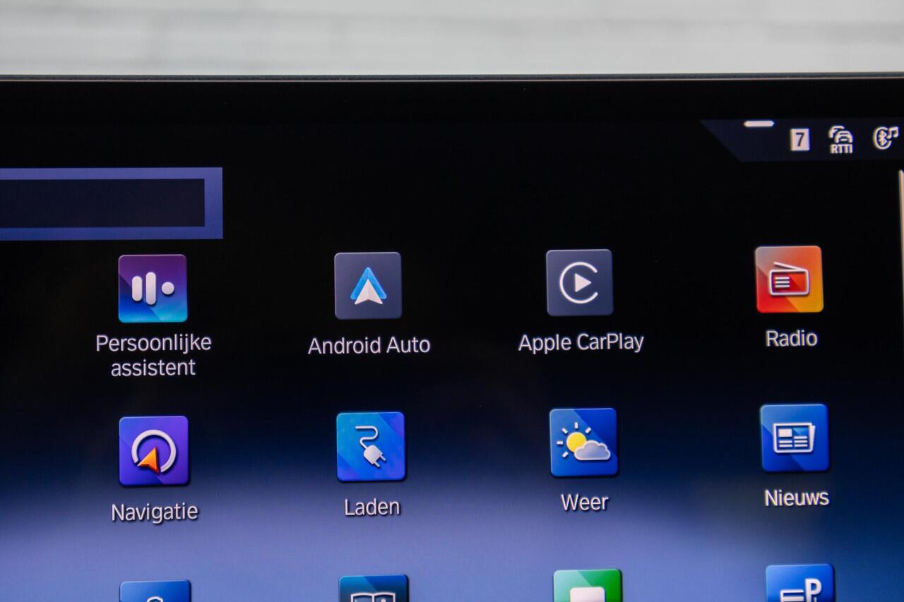 BMW 3-SERIE 320e Touring|Facelift|Widescreen| Sportstoelen|Leer|Shadowline Shadow Line