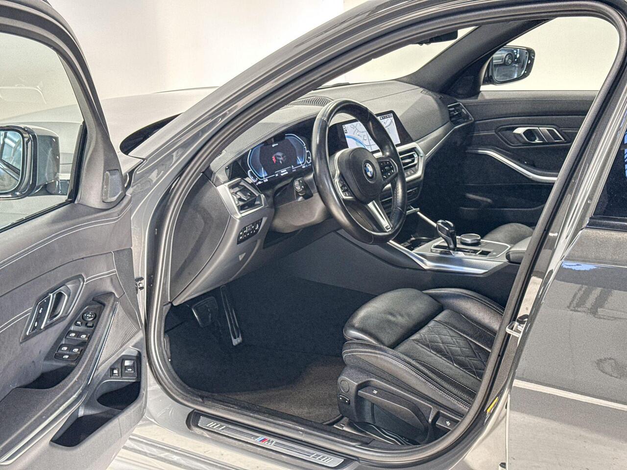 BMW 3-SERIE Touring 330e High Executive Model M Sport Aut.