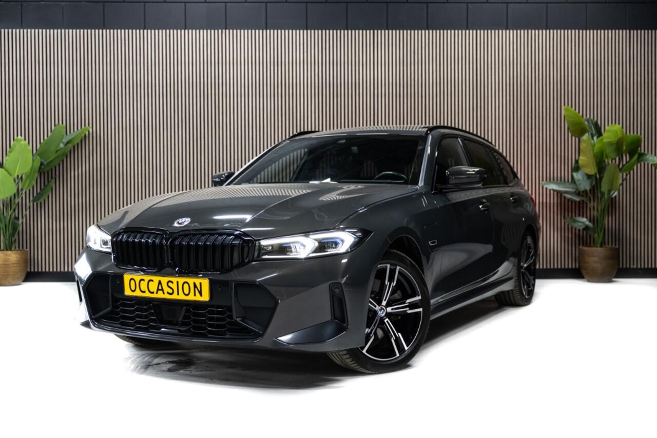 BMW 3-SERIE Touring 330e xDrive M Sport | HuD | Pano | Memory | Alcantara |